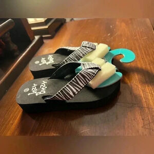 Toddler Size 9 Zebra Itzy Bitzy Flip-Flops